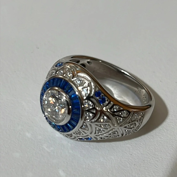 White and blue 1ct Moissanite 925 silver unisex ring. - Picture 7 of 7